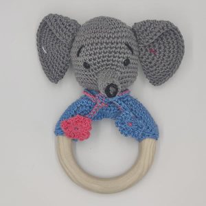 Gehaakte bijtring olifant met sjaal